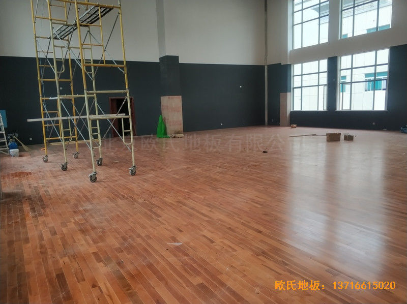 湖南常德人民銀行運(yùn)動館運(yùn)動地板施工案例4