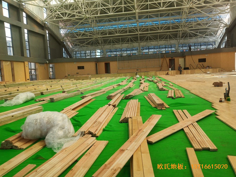 湖南楊山實驗中學(xué)體育館運動木地板施工案例2