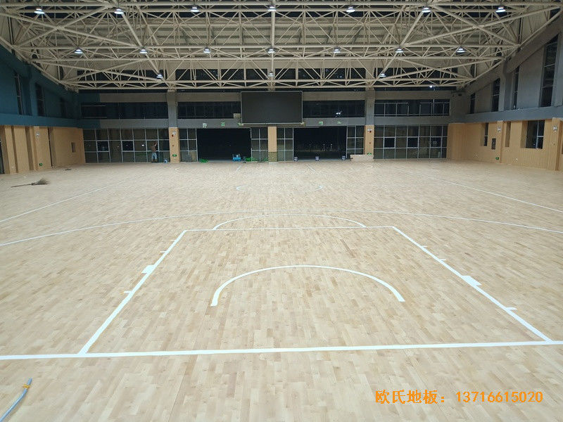 湖南楊山實驗中學(xué)體育館運動木地板施工案例5