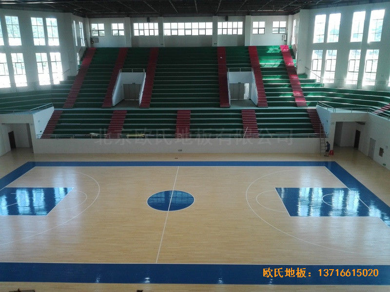 湖南益陽(yáng)第十六中學(xué)體育館體育地板施工案例4