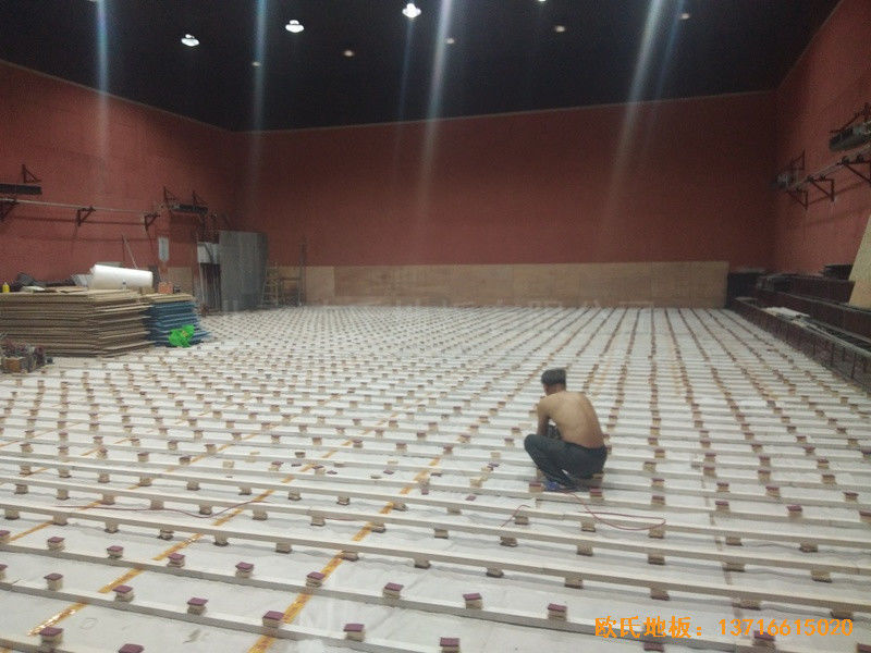 石家莊青園街電信營業(yè)廳對面籃球館體育木地板鋪設(shè)案例2
