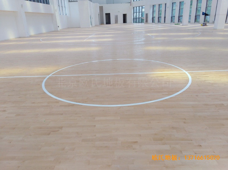 重慶重光小學(xué)籃球館運(yùn)動(dòng)地板施工案例5
