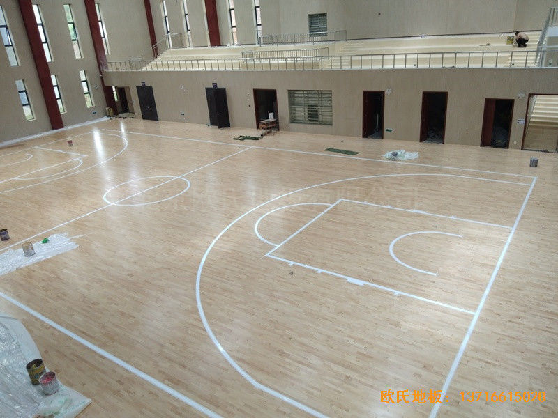 南充特戰(zhàn)訓(xùn)練基地籃球館運(yùn)動木地板鋪裝案例4