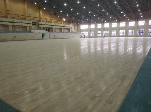 多種地板價格小幅下跌，實木地板市場穩(wěn)定