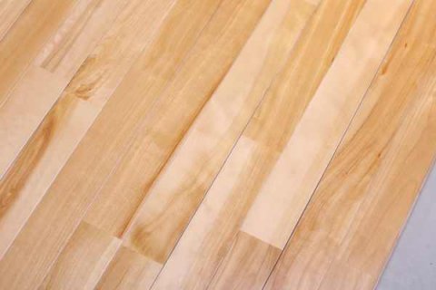 看看NBA場(chǎng)館用的木地板，你那只能叫磚！