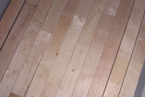 學(xué)?；@球館木地板，這些要看仔細(xì)了