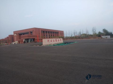 大學(xué)運(yùn)動籃球地板施工流程