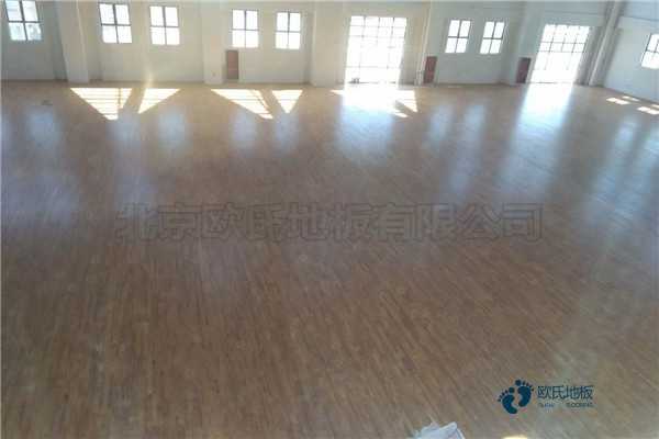 籃球運(yùn)動館實(shí)木地板3