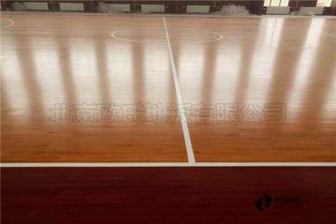 籃球場(chǎng)運(yùn)動(dòng)木地板安裝價(jià)格是多少